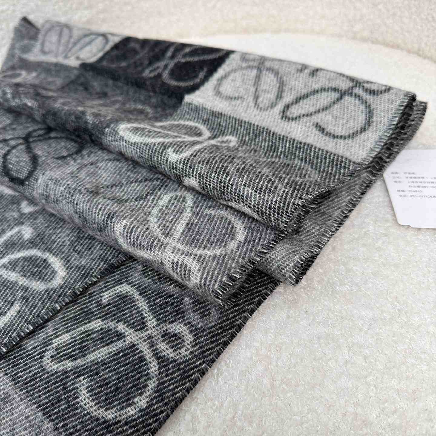 Loewe Scarf In Wool And Cashmere - PerfectKickZ