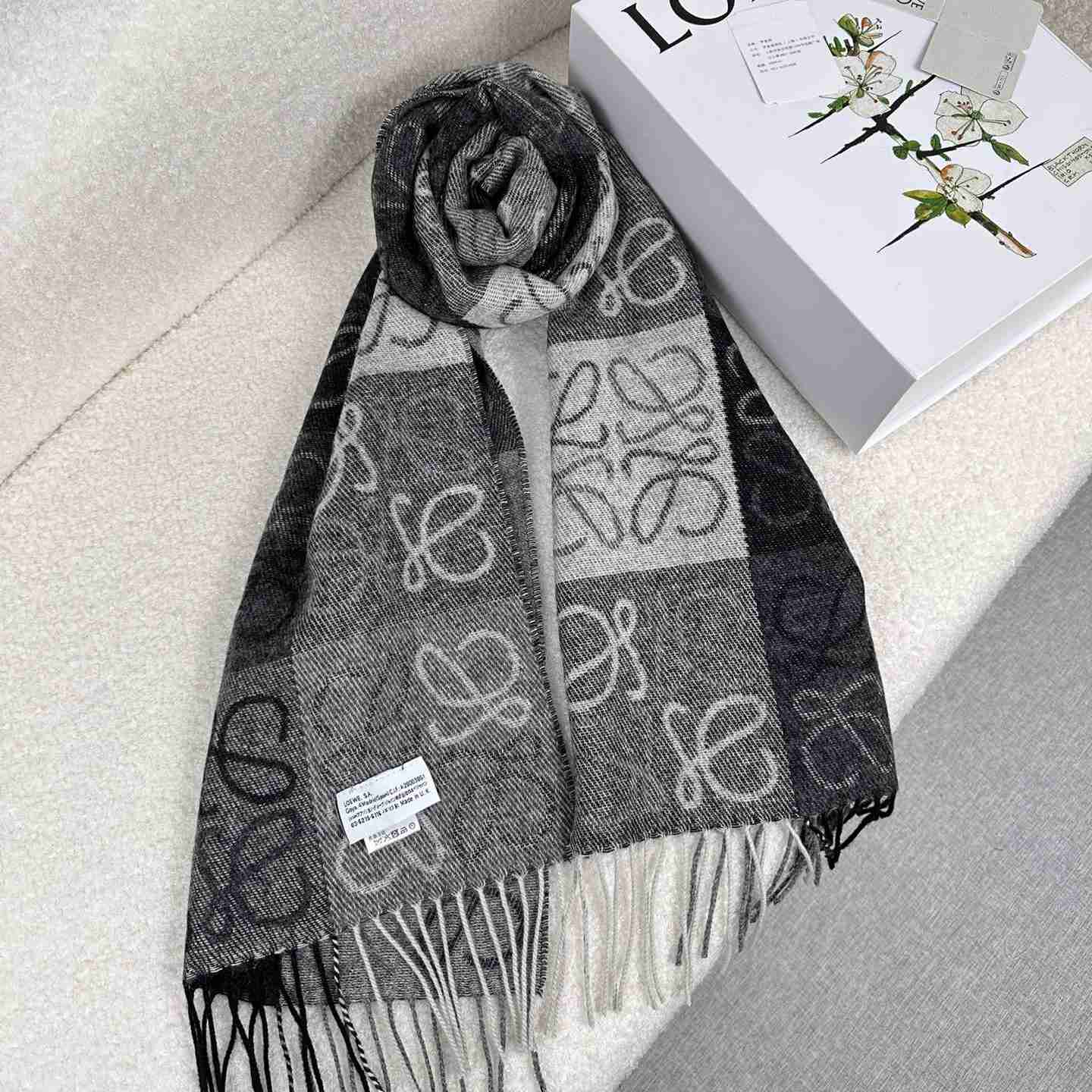 Loewe Scarf In Wool And Cashmere - PerfectKickZ