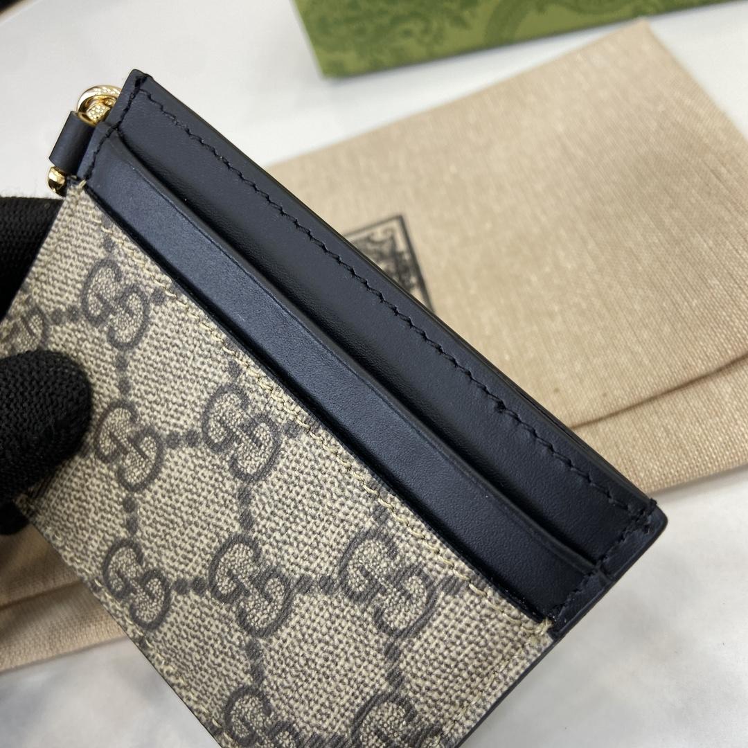 Gucci GG Emblem Card Case With Strap - PerfectKickZ
