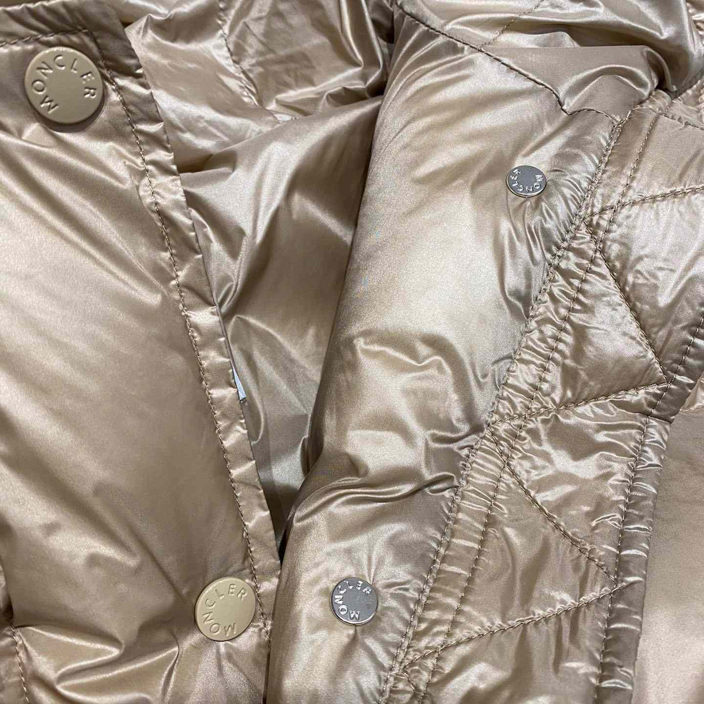 Moncler Borey Short Down Jacket - PerfectKickZ