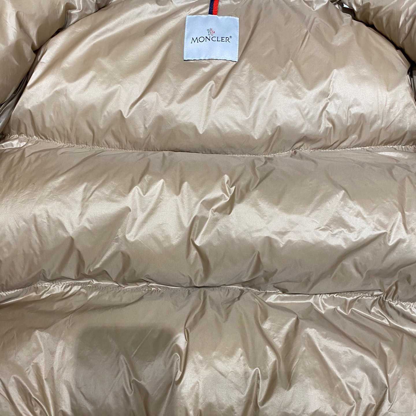 Moncler Borey Short Down Jacket - PerfectKickZ