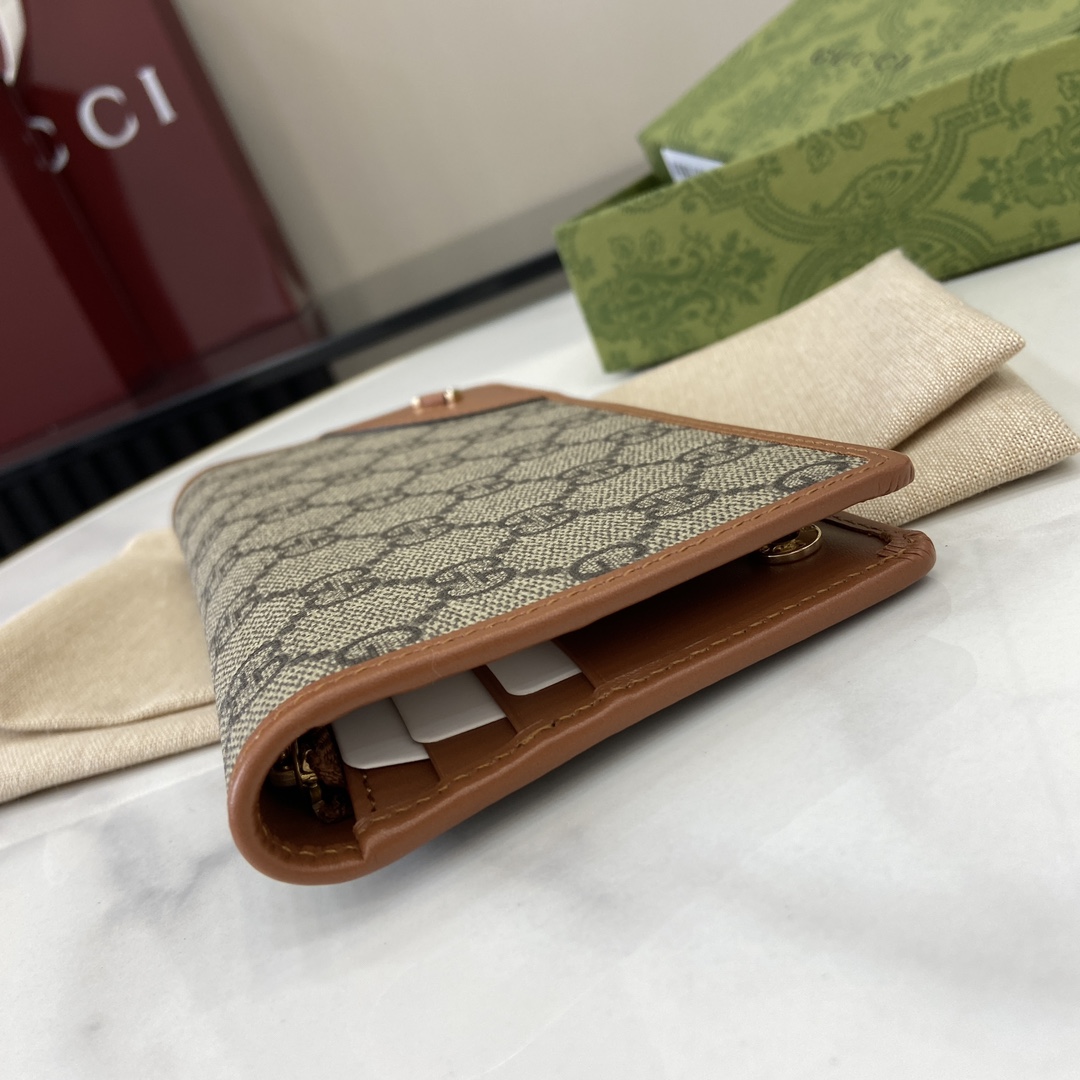 Gucci GG Emblem Continental Wallet - 
