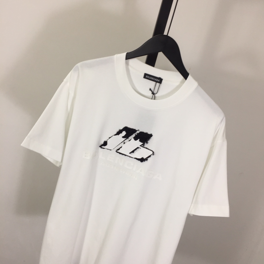 Balenciaga Logo T-Shirt - PerfectKickZ