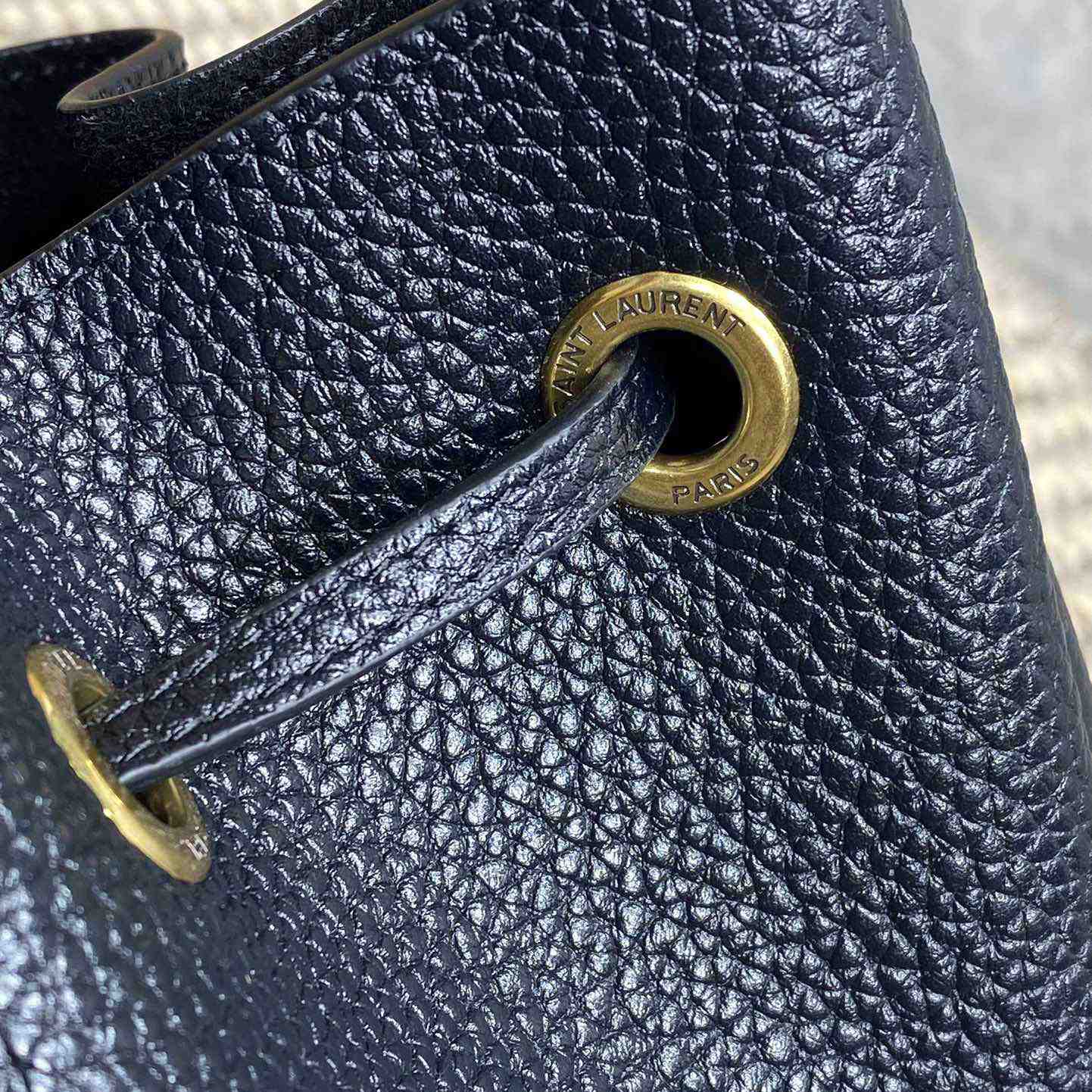 Saint Laurent Paris Vii Small Hobo In Grained Leather - PerfectKickZ