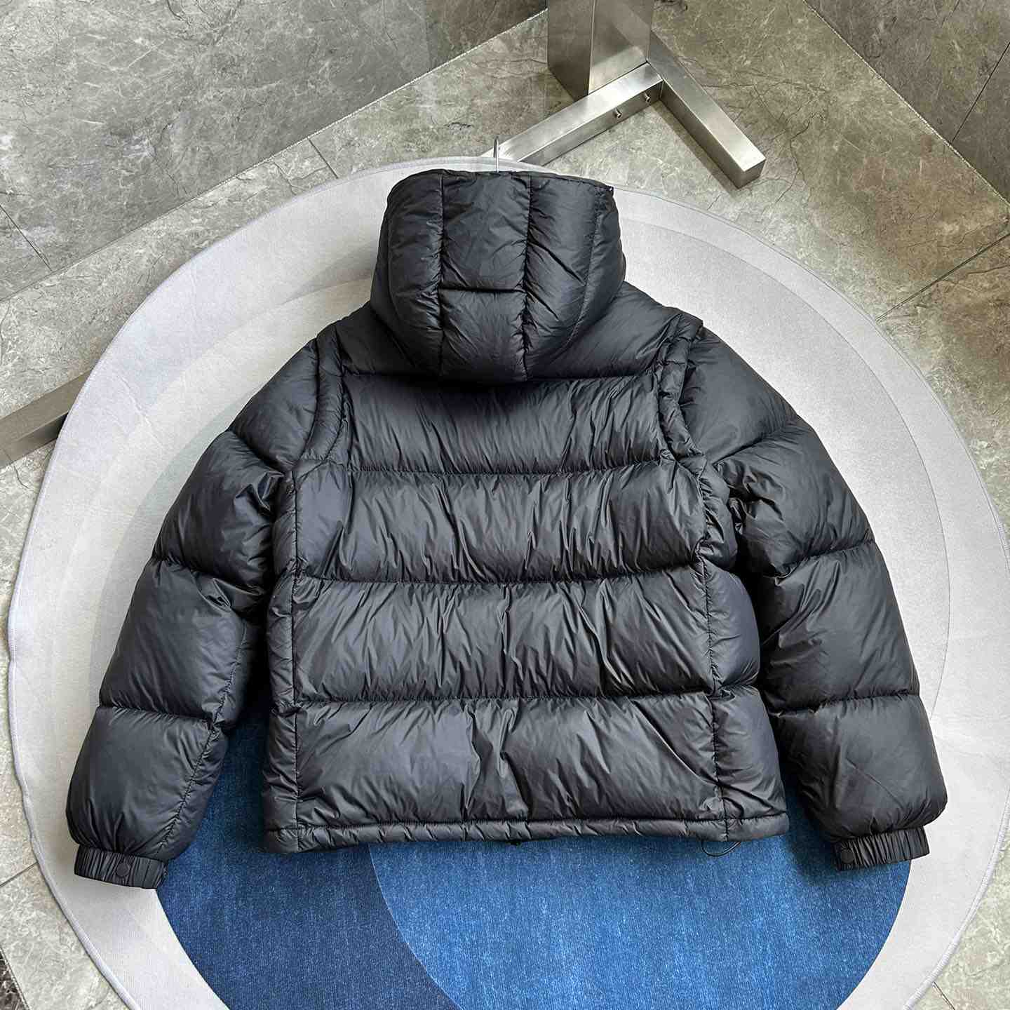 Moncler Cyclone 2-IN-1 Short Down Jacket - PerfectKickZ