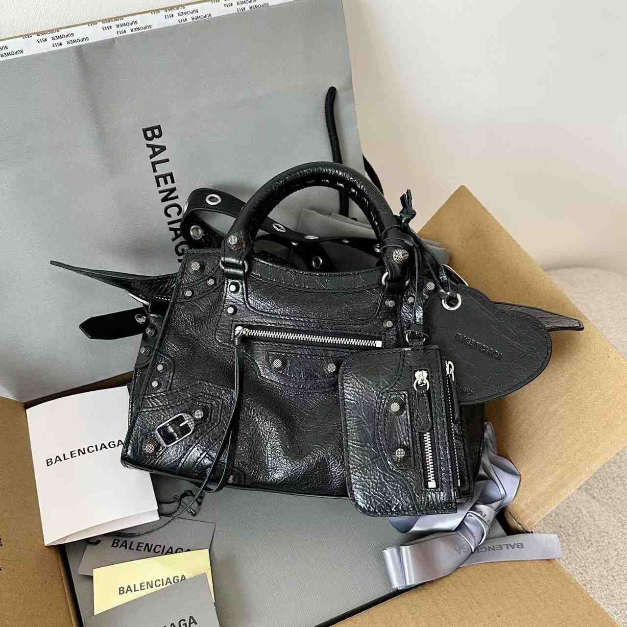 Balenciaga Neo Cagole City Handbag (26×17.8×11.4cm) - PerfectKickZ