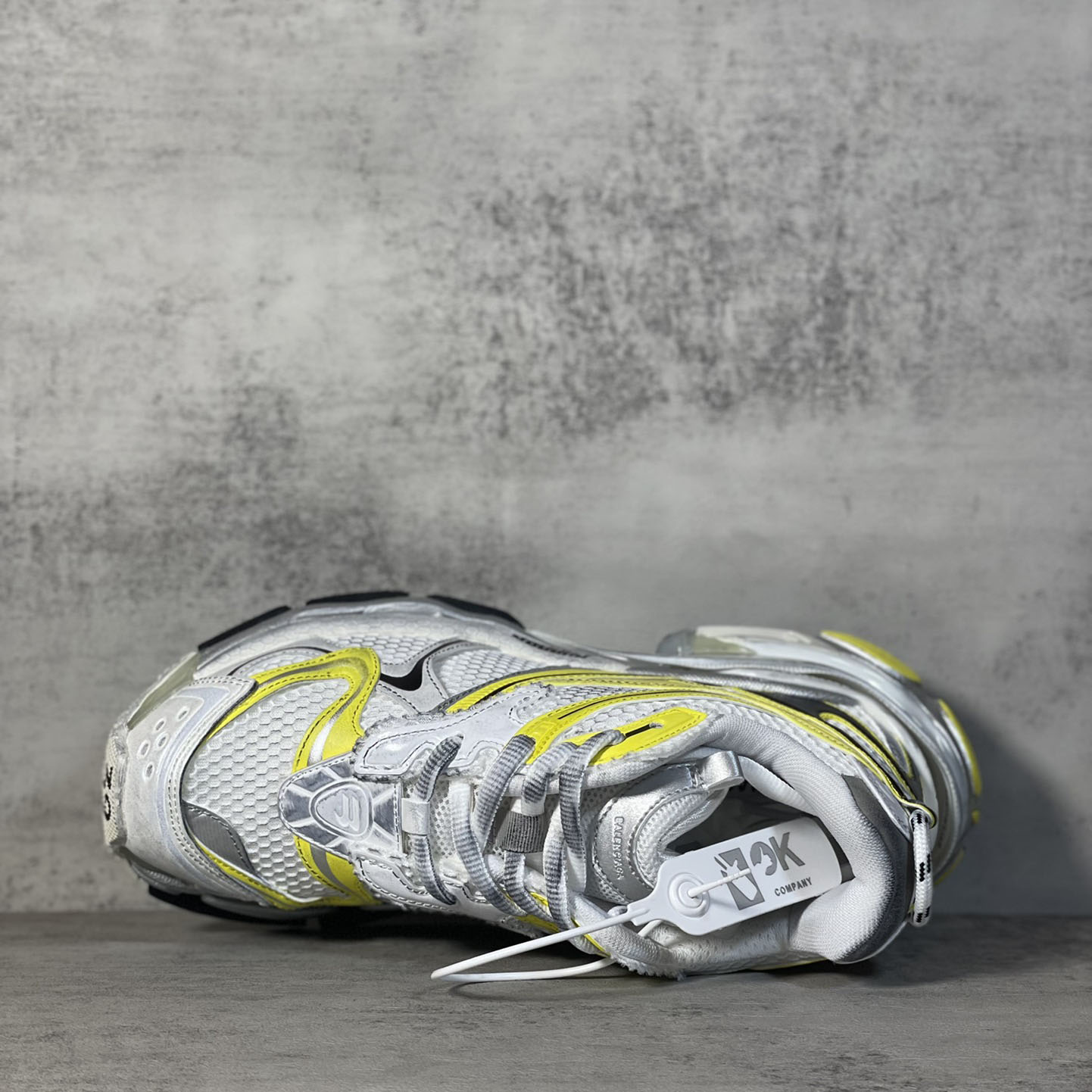 Balenciaga Runner 2.0 Sneaker In White, Yellow And Black Mesh And Polyurethane - PerfectKickZ