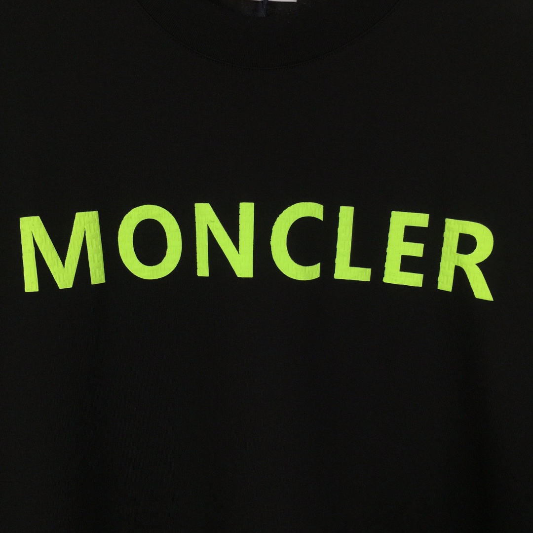 Moncler Logo T-Shirt - PerfectKickZ