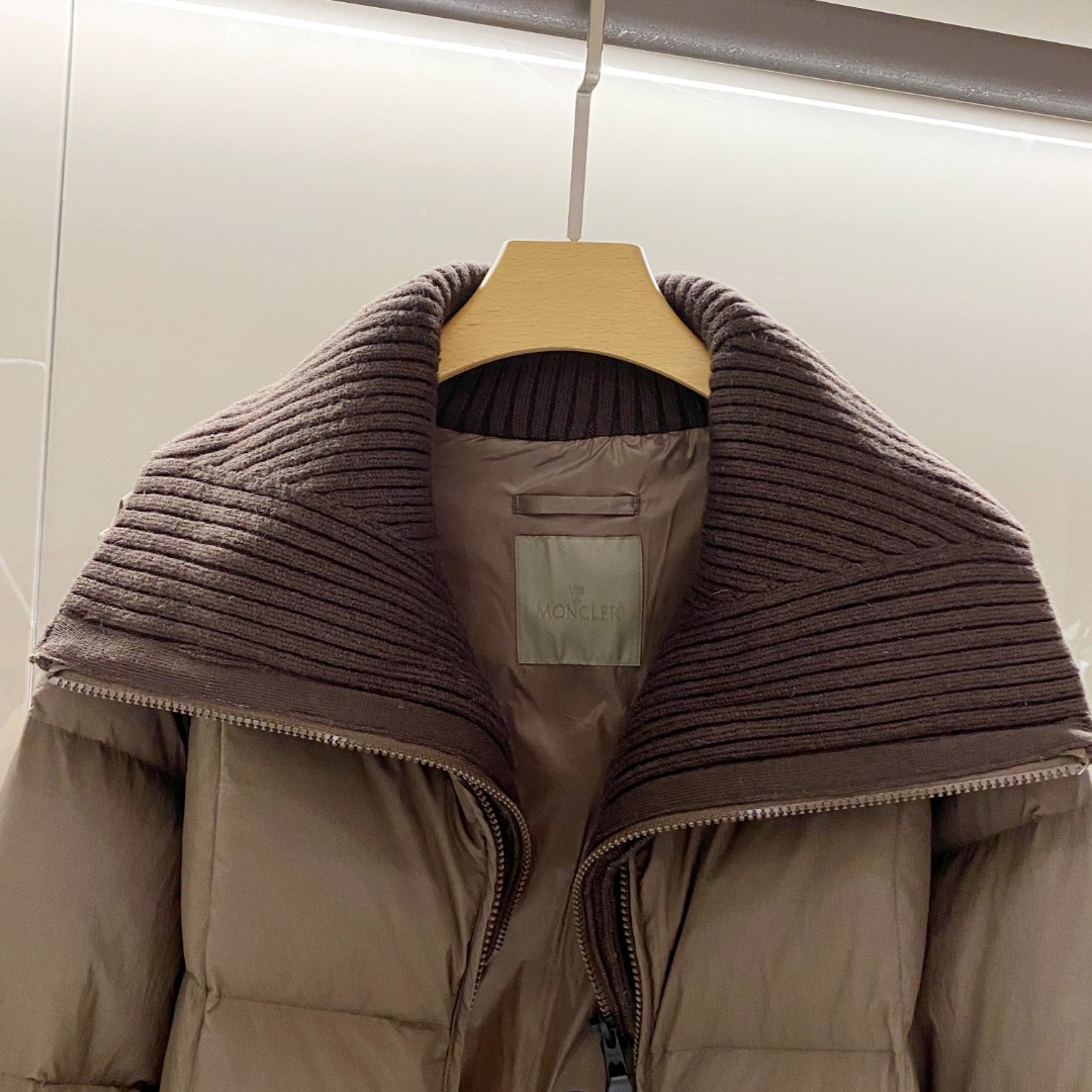 Moncler Jadeite Short Down Jacket - PerfectKickZ