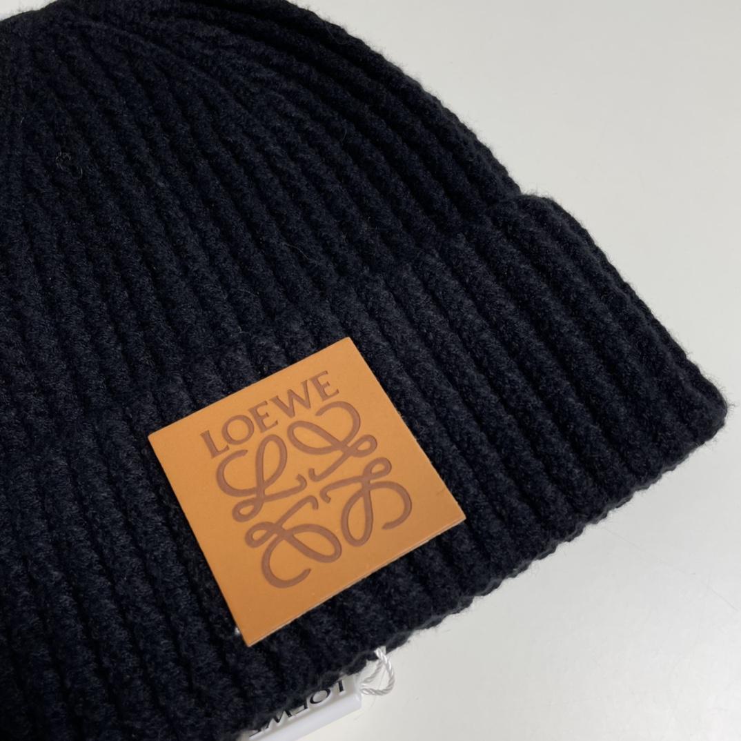 Loewe Beanie - PerfectKickZ