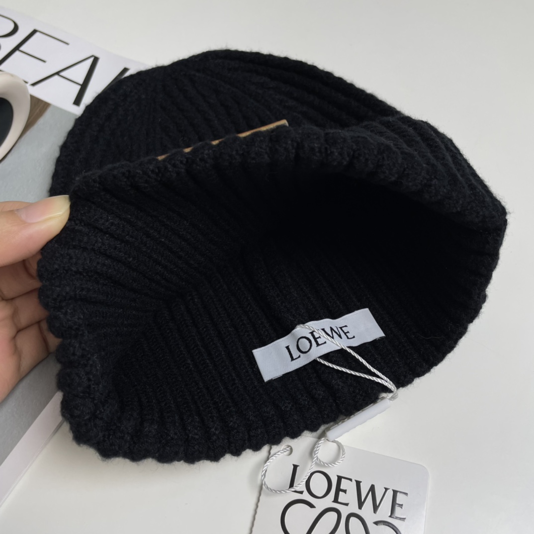 Loewe Beanie - PerfectKickZ