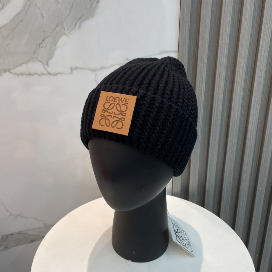 Loewe Beanie - PerfectKickZ