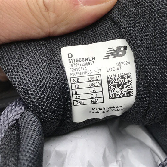 New Balance 1906R Sneakers      M1906RLB   - PerfectKickZ