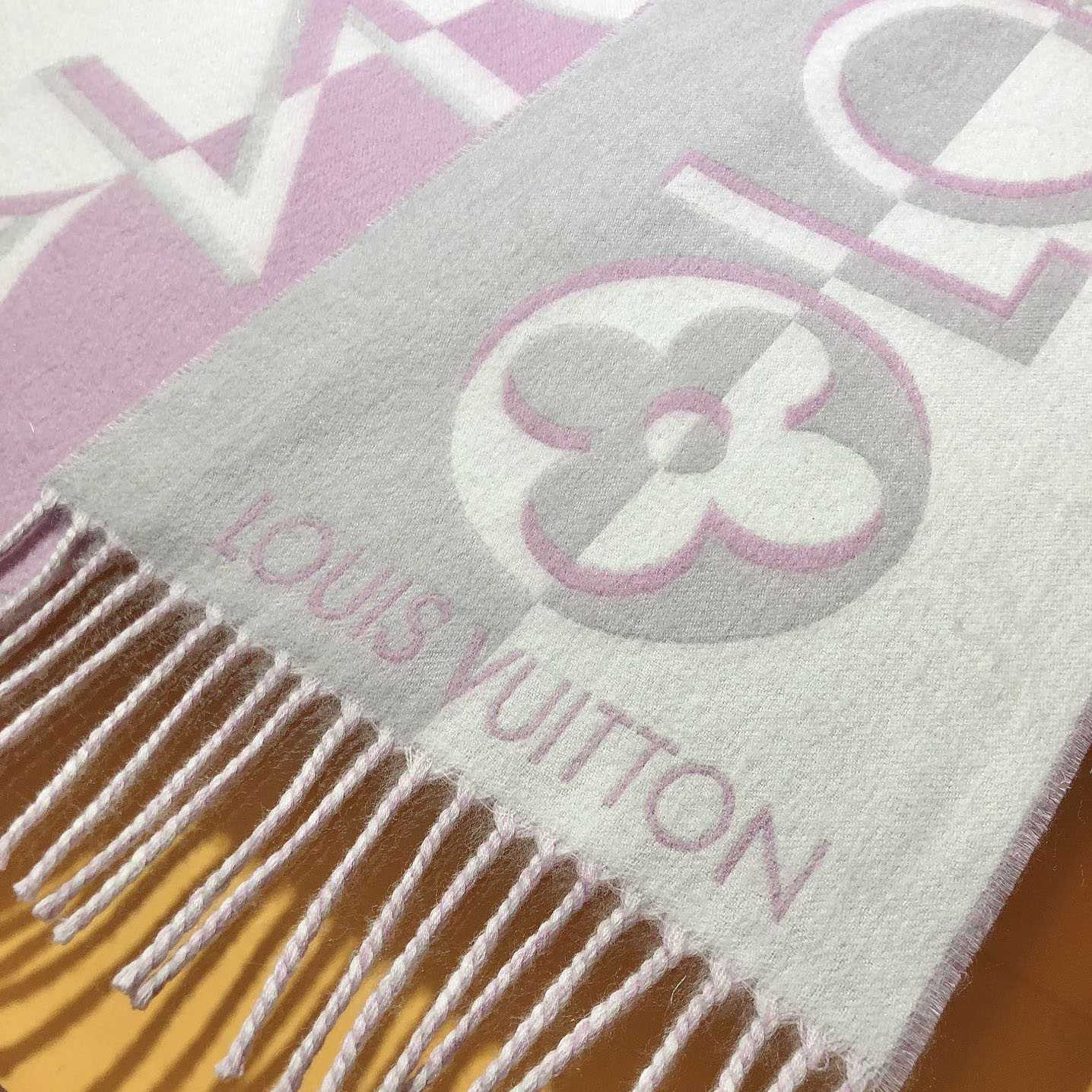 Louis Vuitton Duo Infinity Scarf  M93281 - PerfectKickZ
