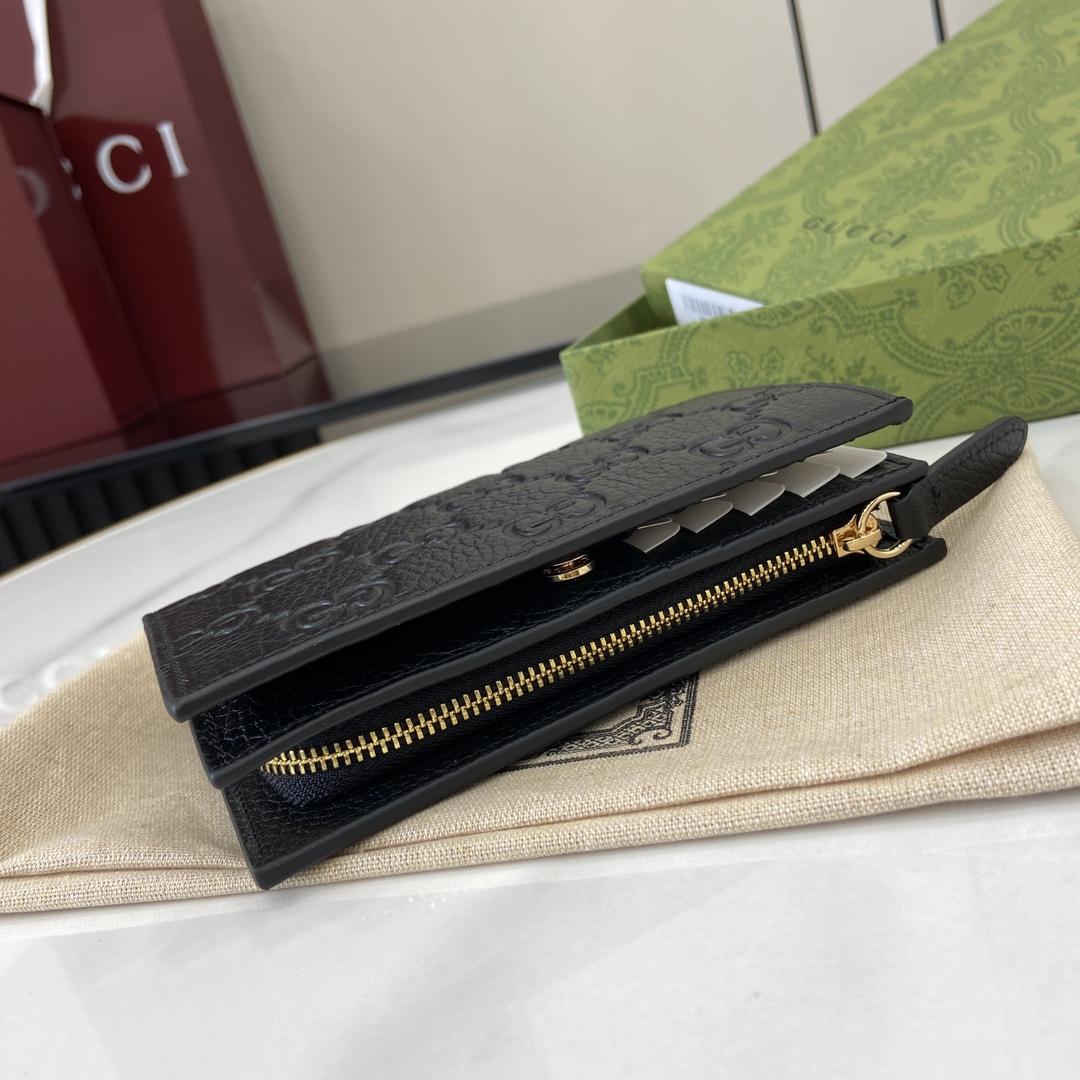 Gucci GG Emblem Zip Key Case - PerfectKickZ