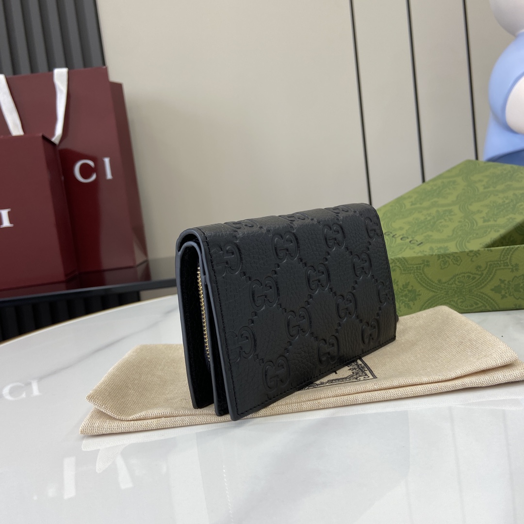 Gucci GG Emblem Zip Key Case - PerfectKickZ