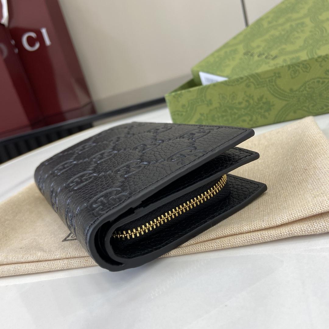 Gucci GG Emblem Zip Key Case - PerfectKickZ