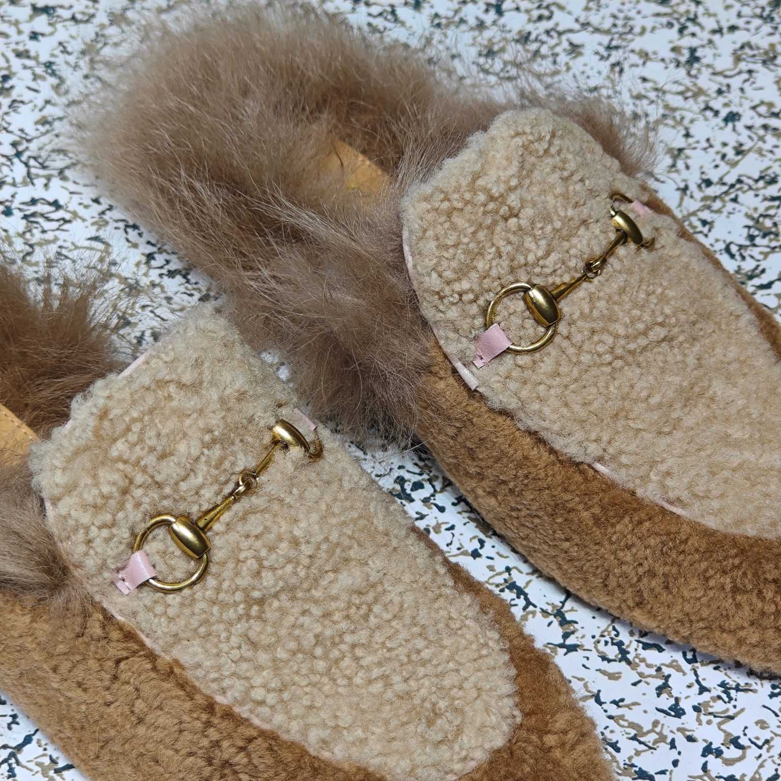 Gucci Shearling Slip - PerfectKickZ