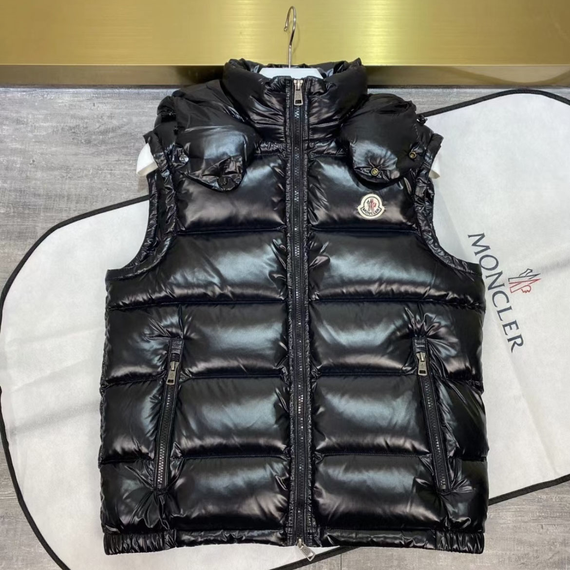 Moncler Bormes Vest - PerfectKickZ