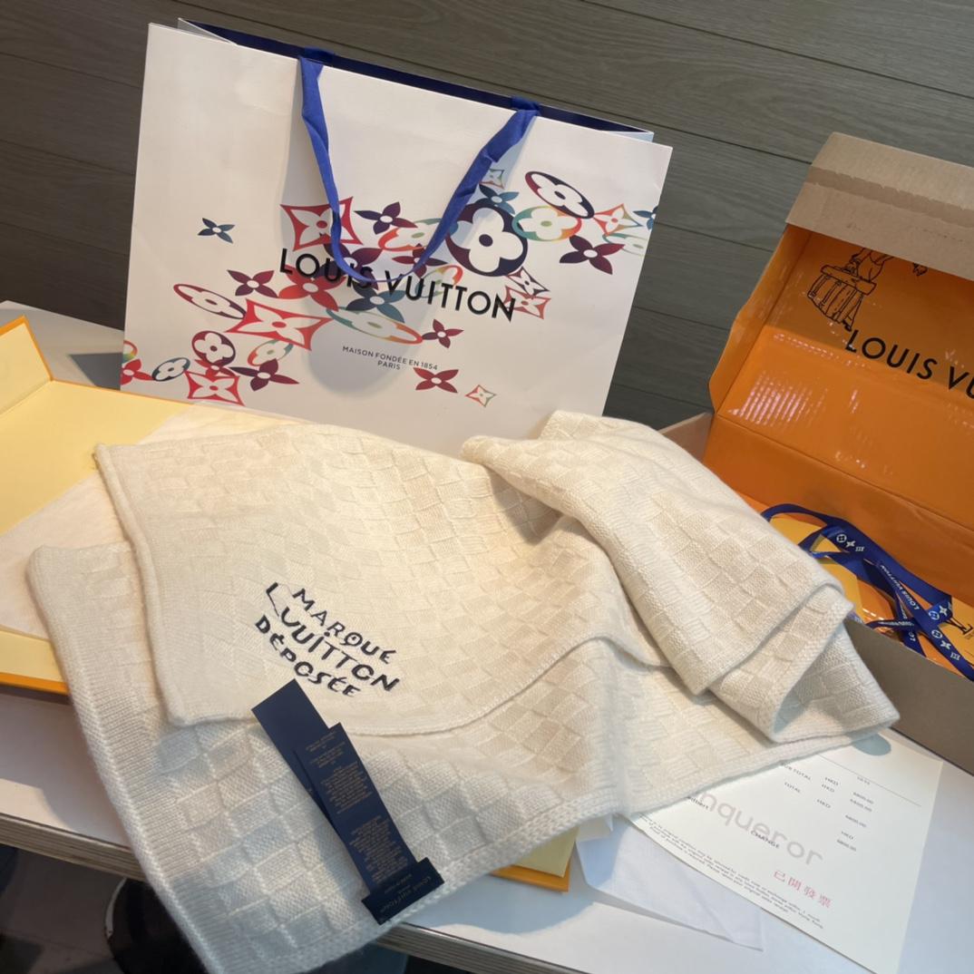 Louis Vuitton Damier Snug Scarf  M92755 - PerfectKickZ