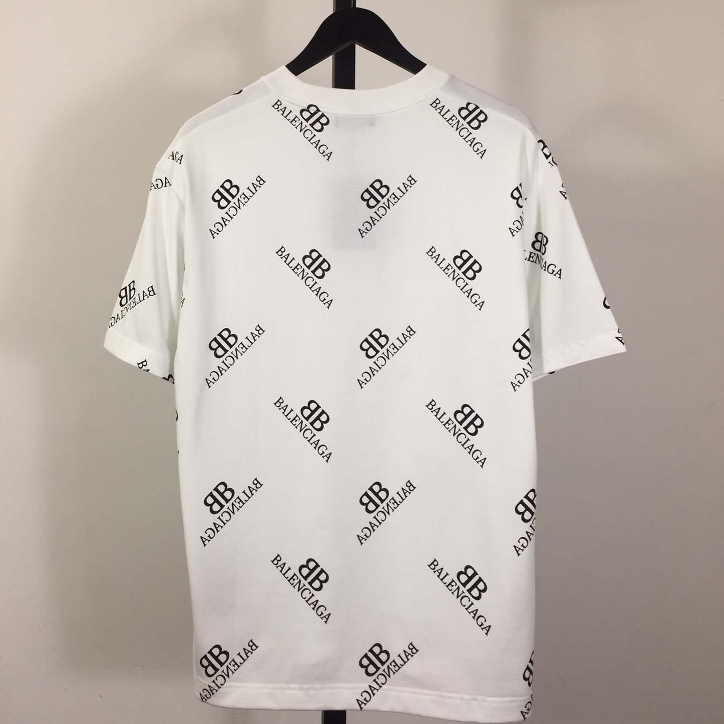 Balenciaga Logo T-Shirt - PerfectKickZ