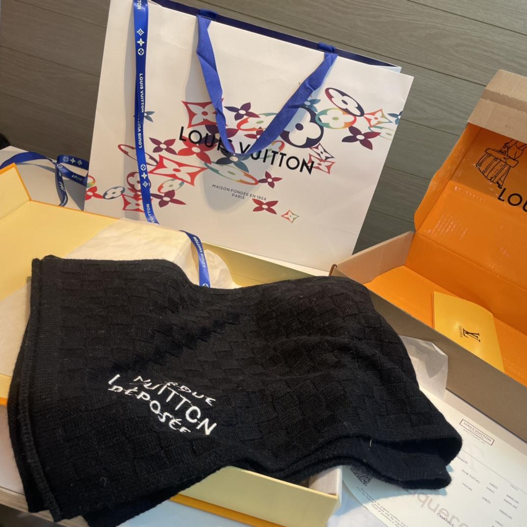Louis Vuitton Damier Snug Scarf  M90841 - PerfectKickZ