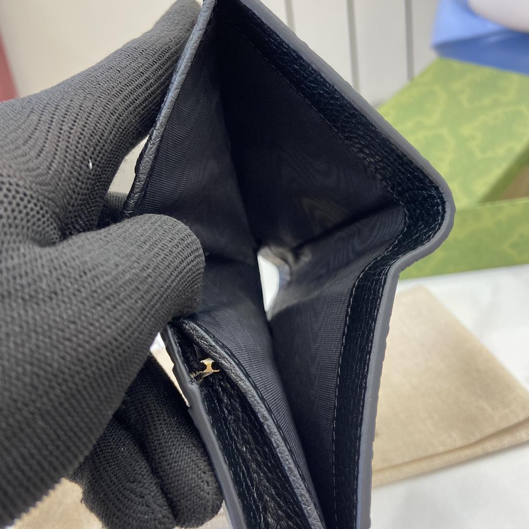 Gucci GG Emblem Mini Wallet - PerfectKickZ