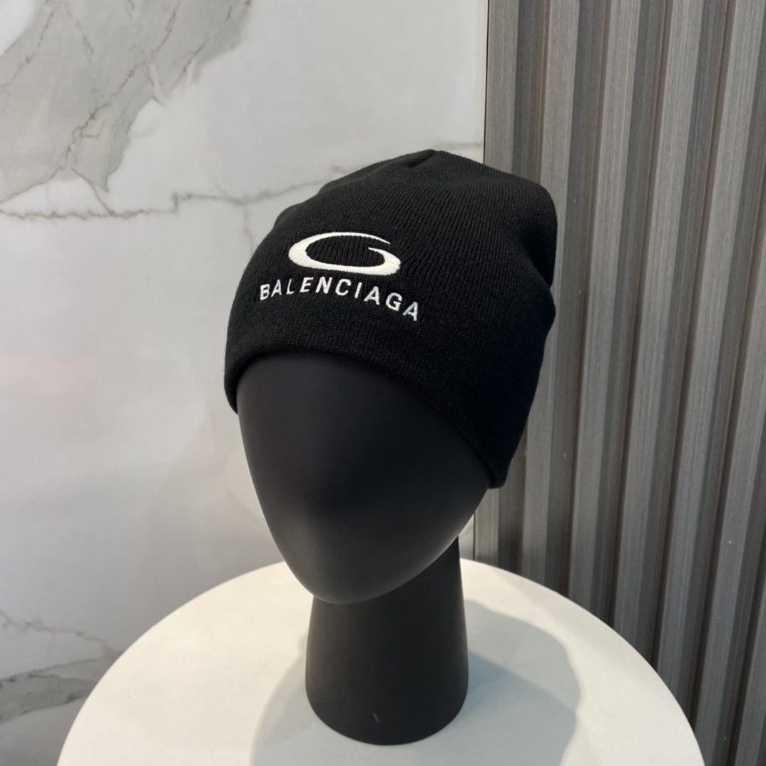 Balenciag Beanie  - PerfectKickZ
