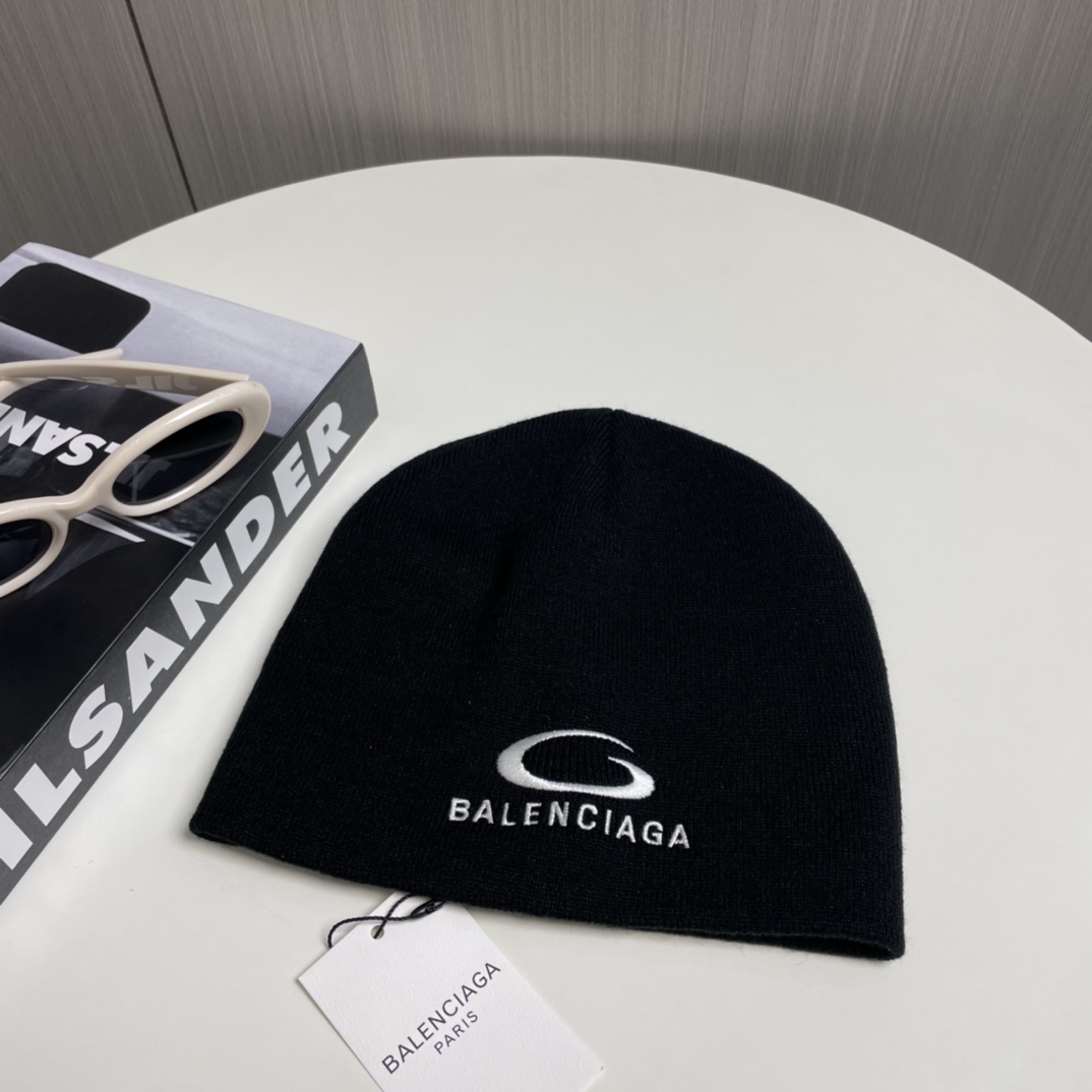 Balenciag Beanie  - PerfectKickZ