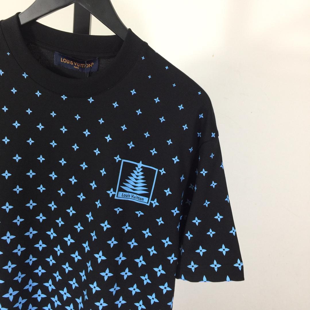 Louis Vuitton Logo T-Shirt - PerfectKickZ