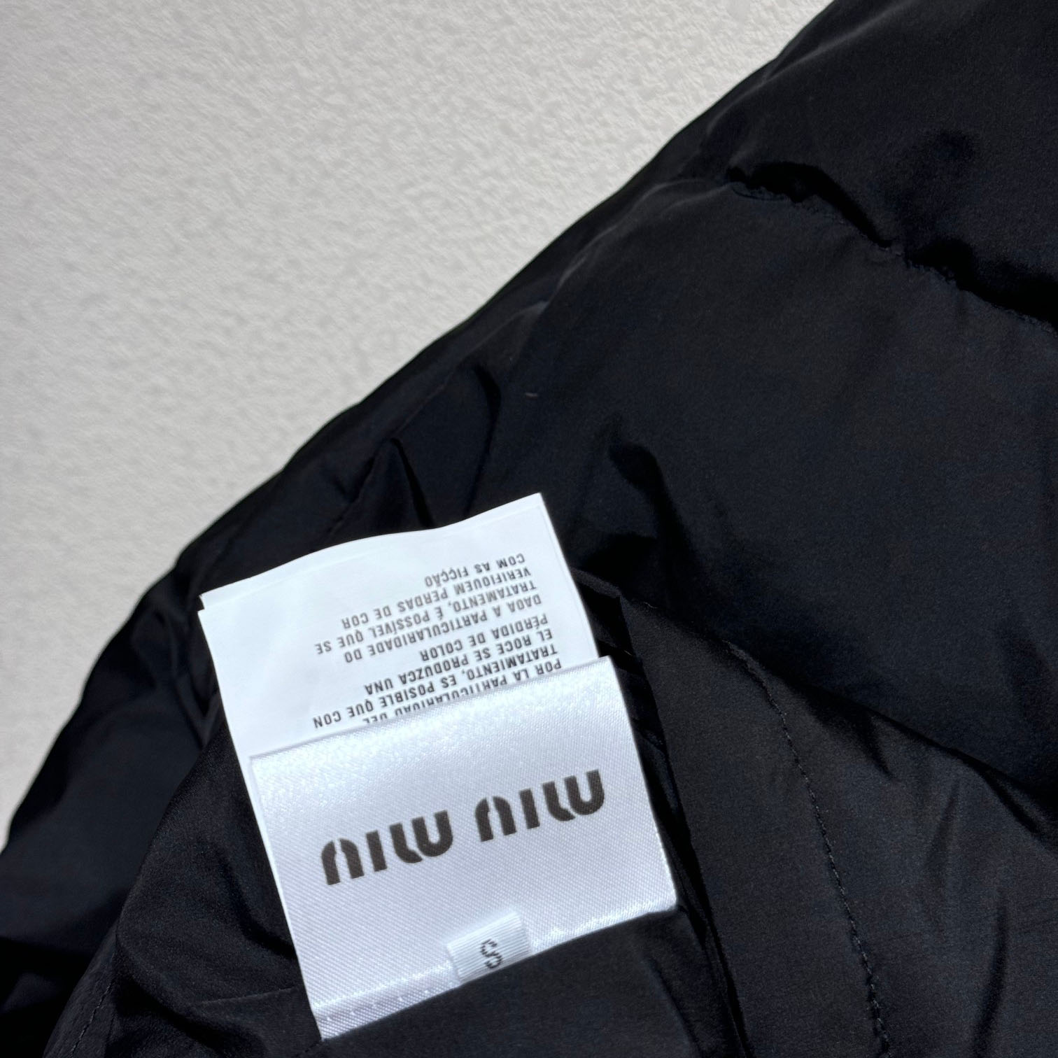 Miu Miu Cropped Down Jacket - 
