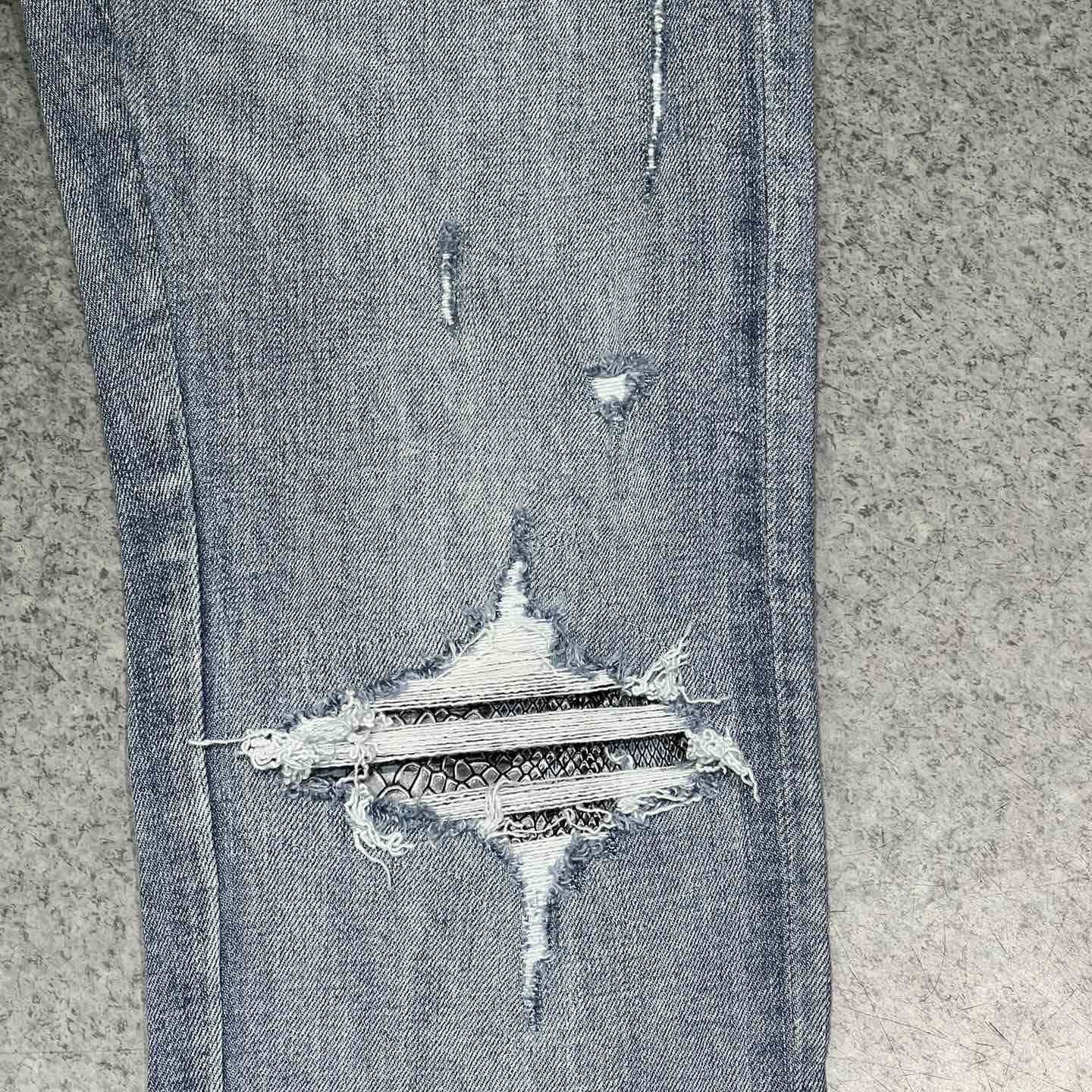 Amiri Jeans    AM1270 - PerfectKickZ