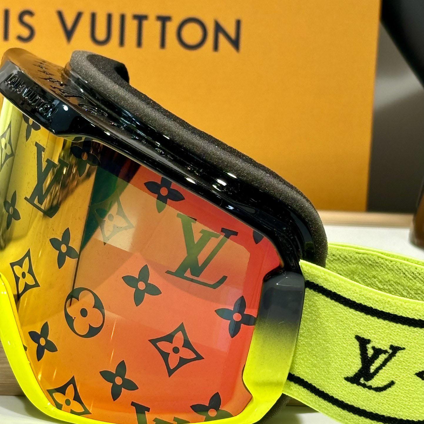 Louis Vuitton LV Snow Mask     - 
