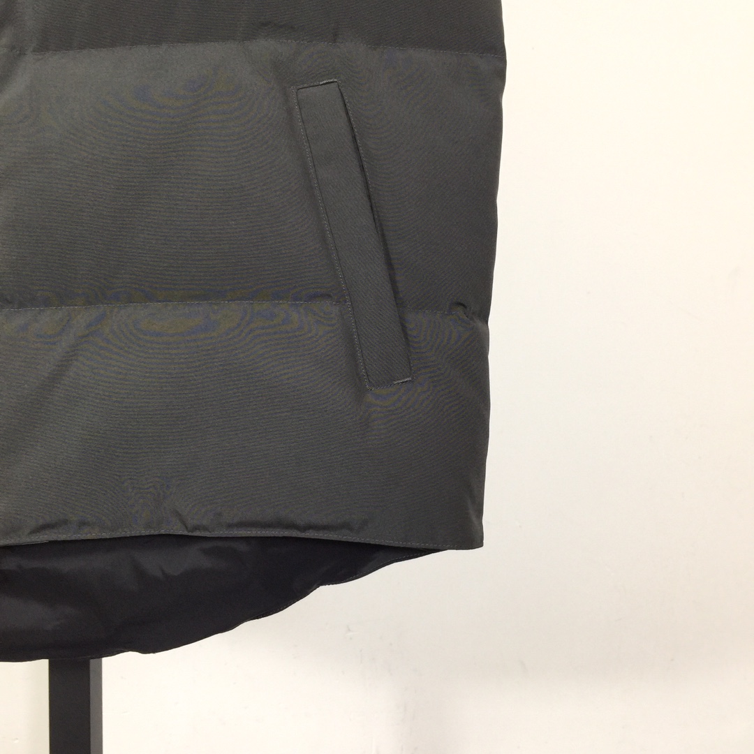 Canada Goose Black Label Down Vest - PerfectKickZ