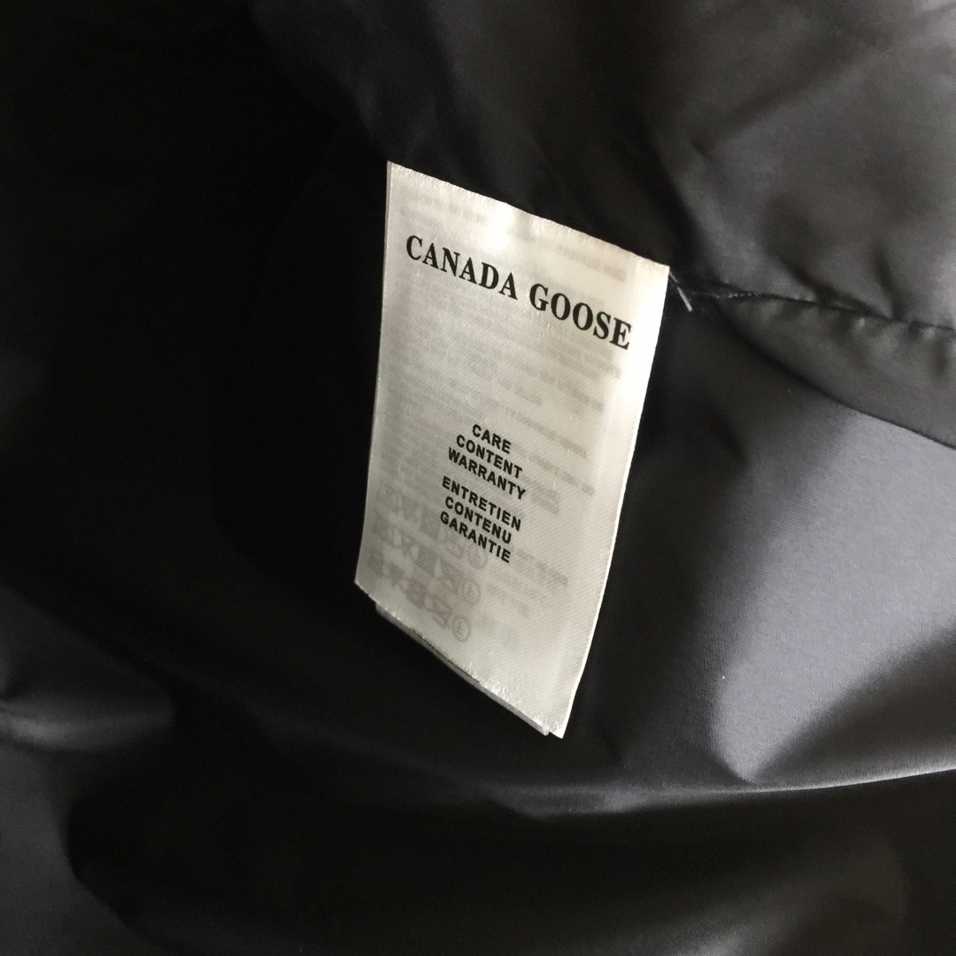 Canada Goose Black Label Down Vest - PerfectKickZ