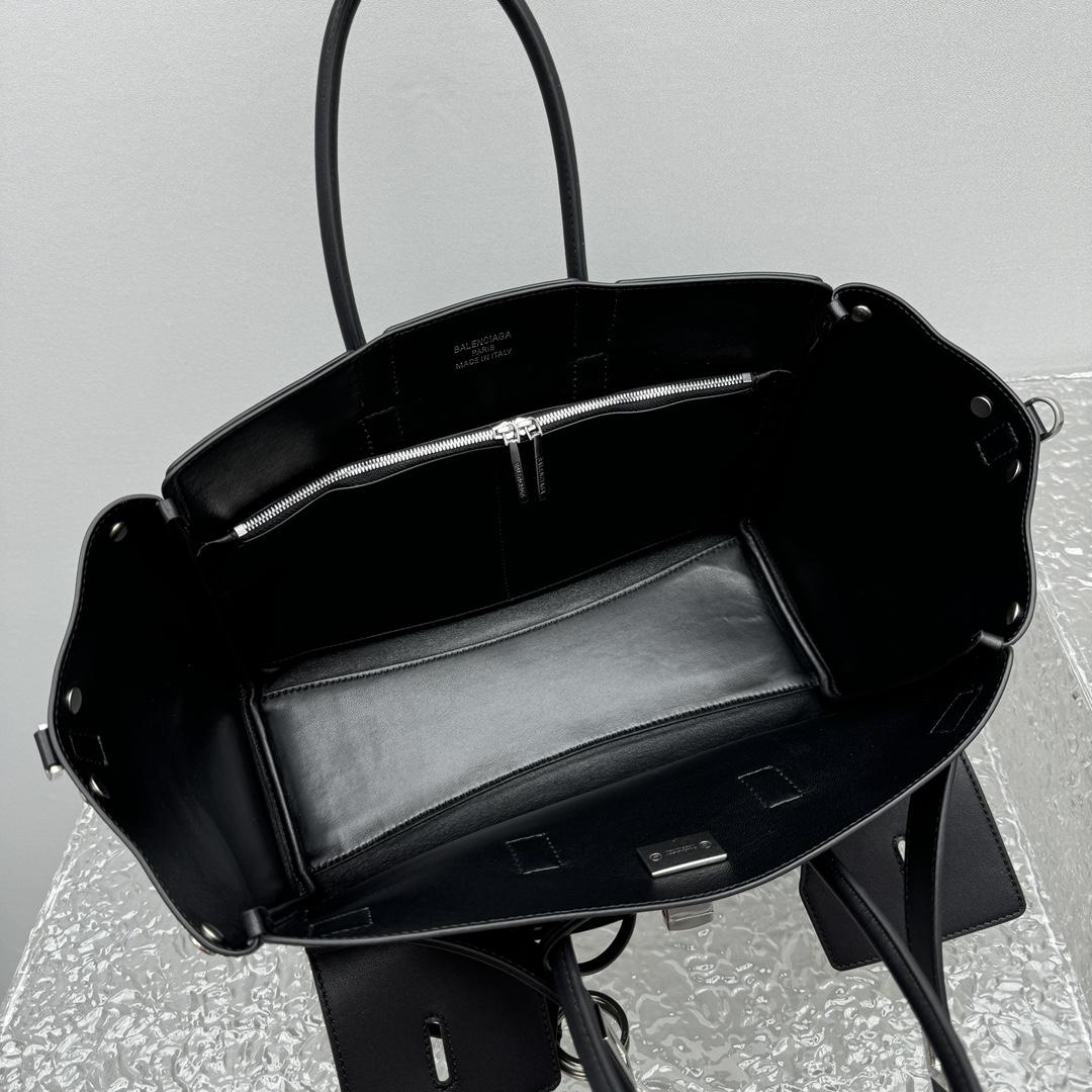 Balenciaga Bel Air Small Carry All Bag in black - PerfectKickZ