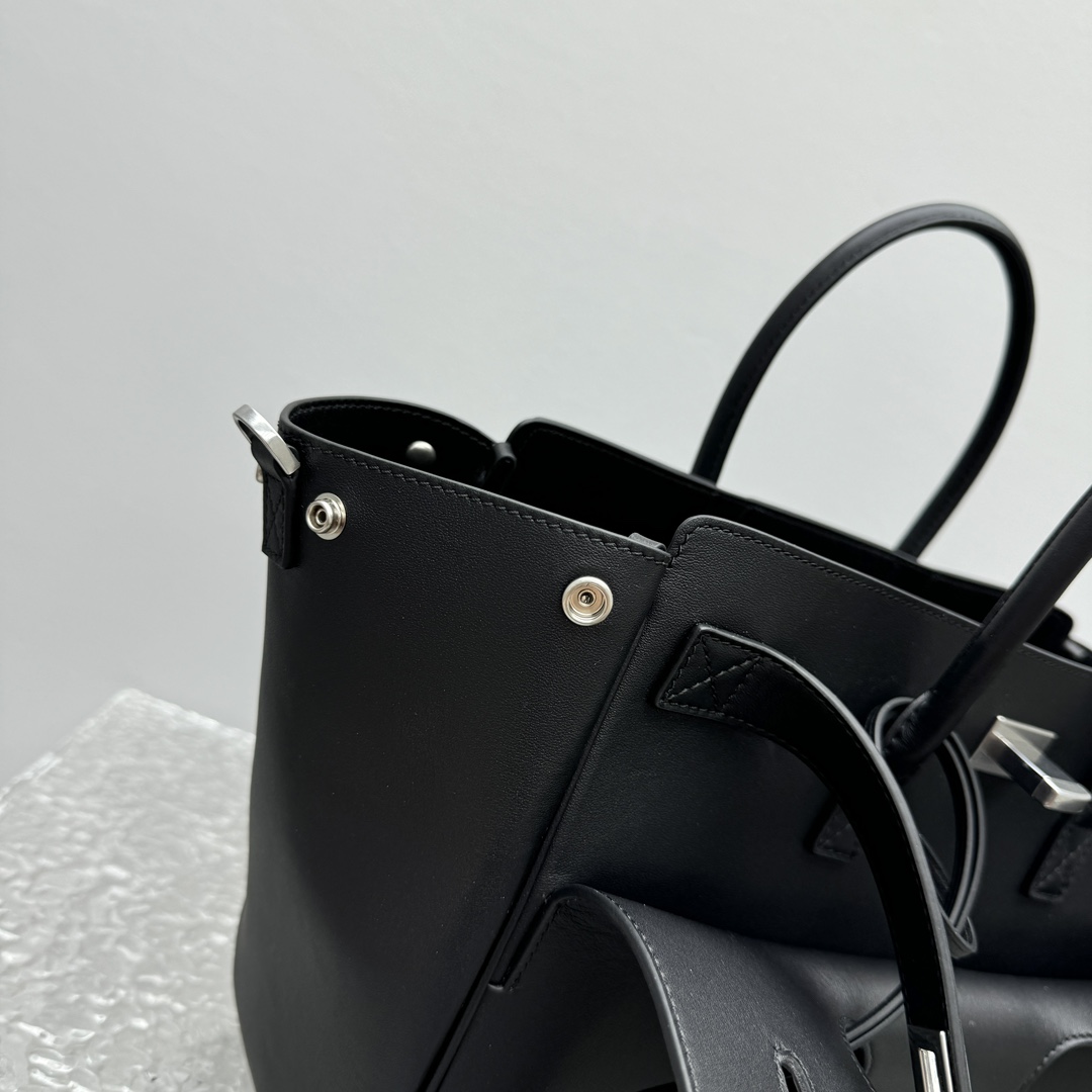 Balenciaga Bel Air Small Carry All Bag in black - PerfectKickZ