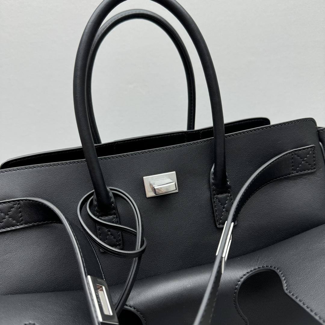 Balenciaga Bel Air Small Carry All Bag in black - PerfectKickZ