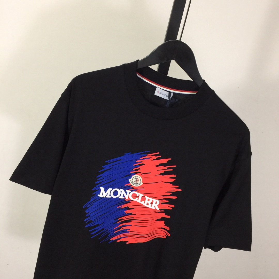 Moncler Logo T-Shirt - PerfectKickZ