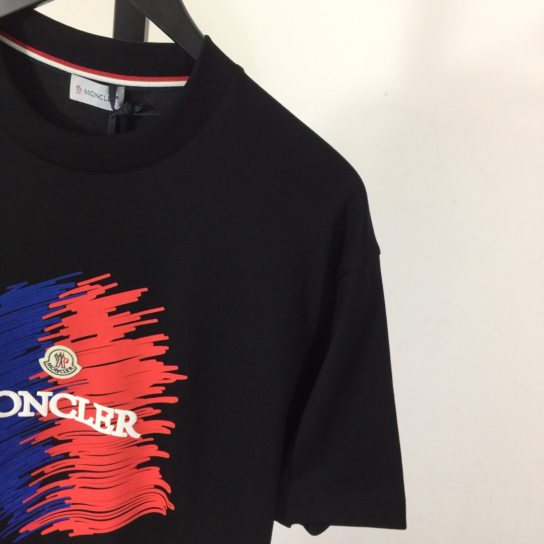 Moncler Logo T-Shirt - PerfectKickZ