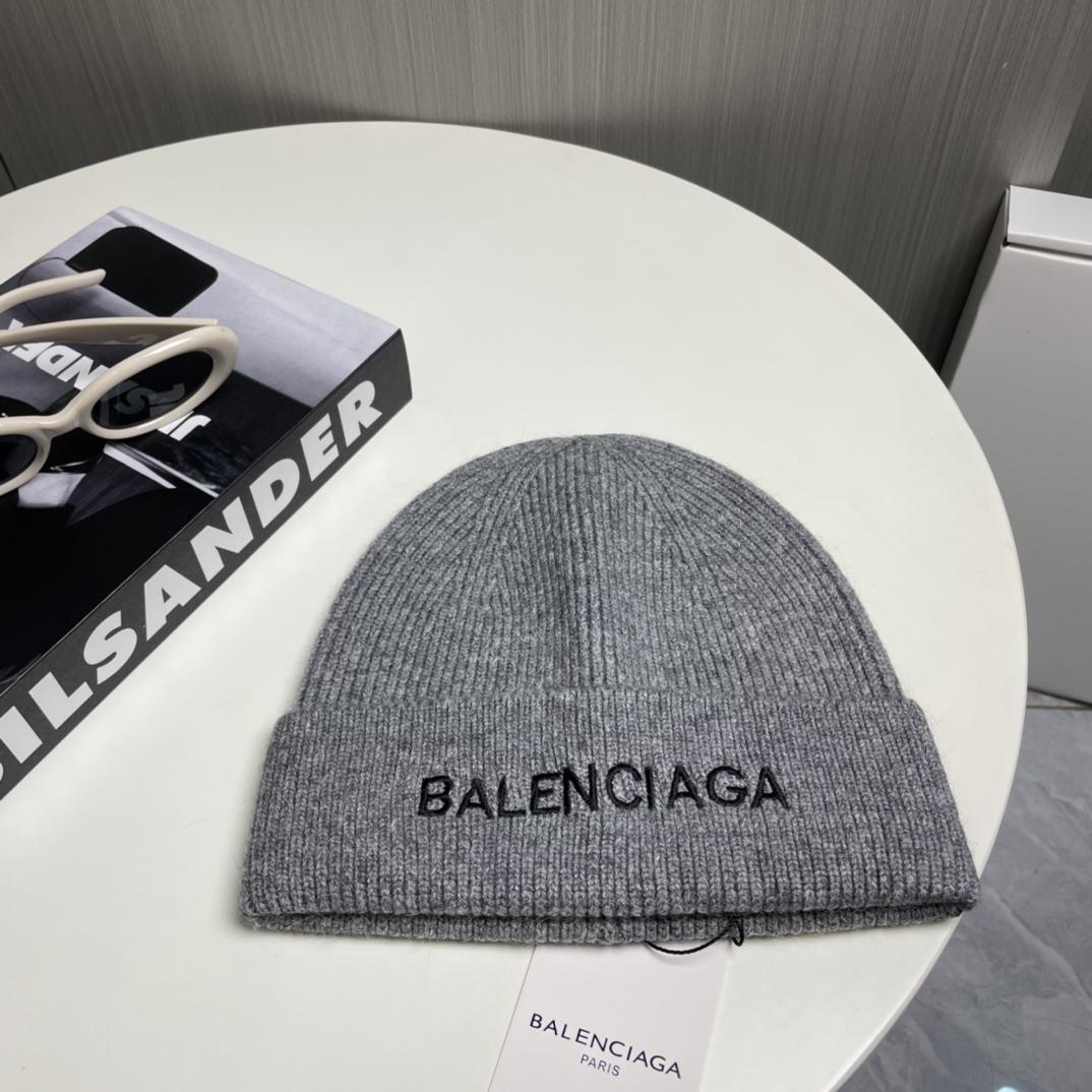 Balenciag Beanie  - PerfectKickZ