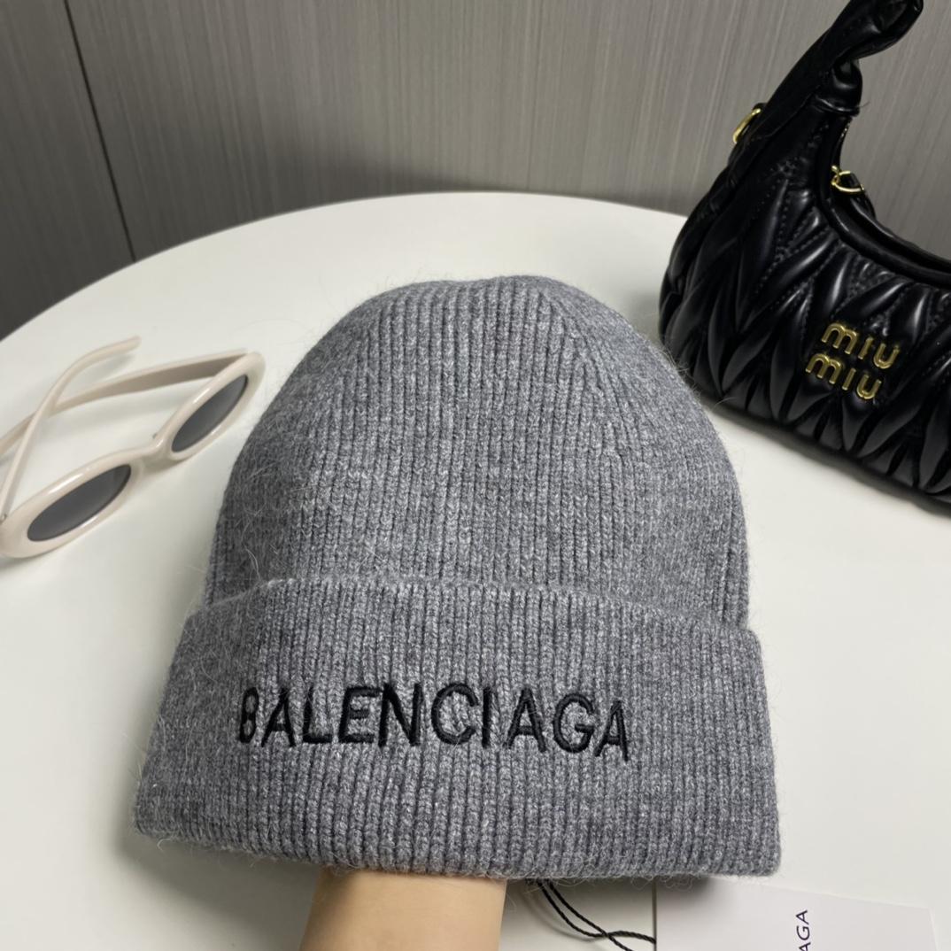 Balenciag Beanie  - PerfectKickZ