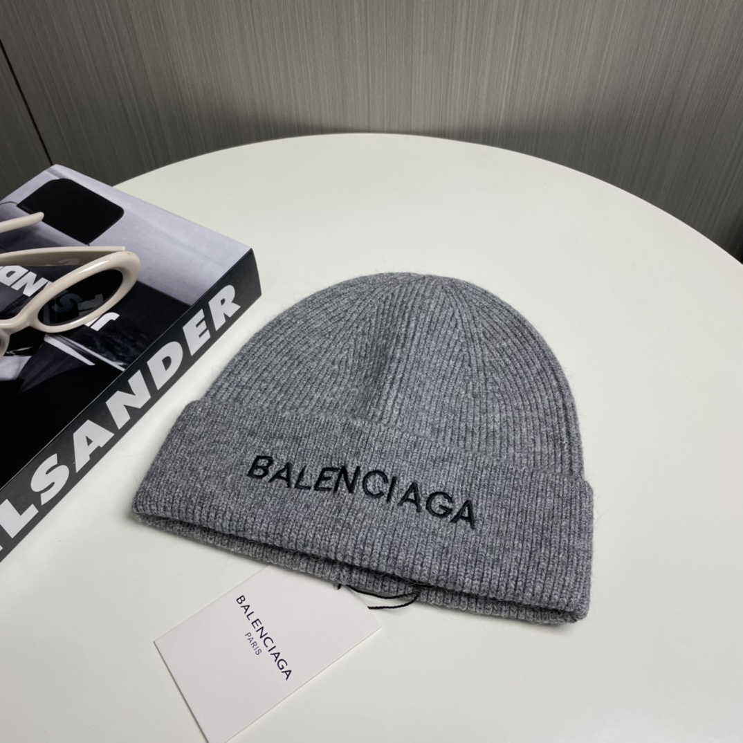 Balenciag Beanie  - PerfectKickZ