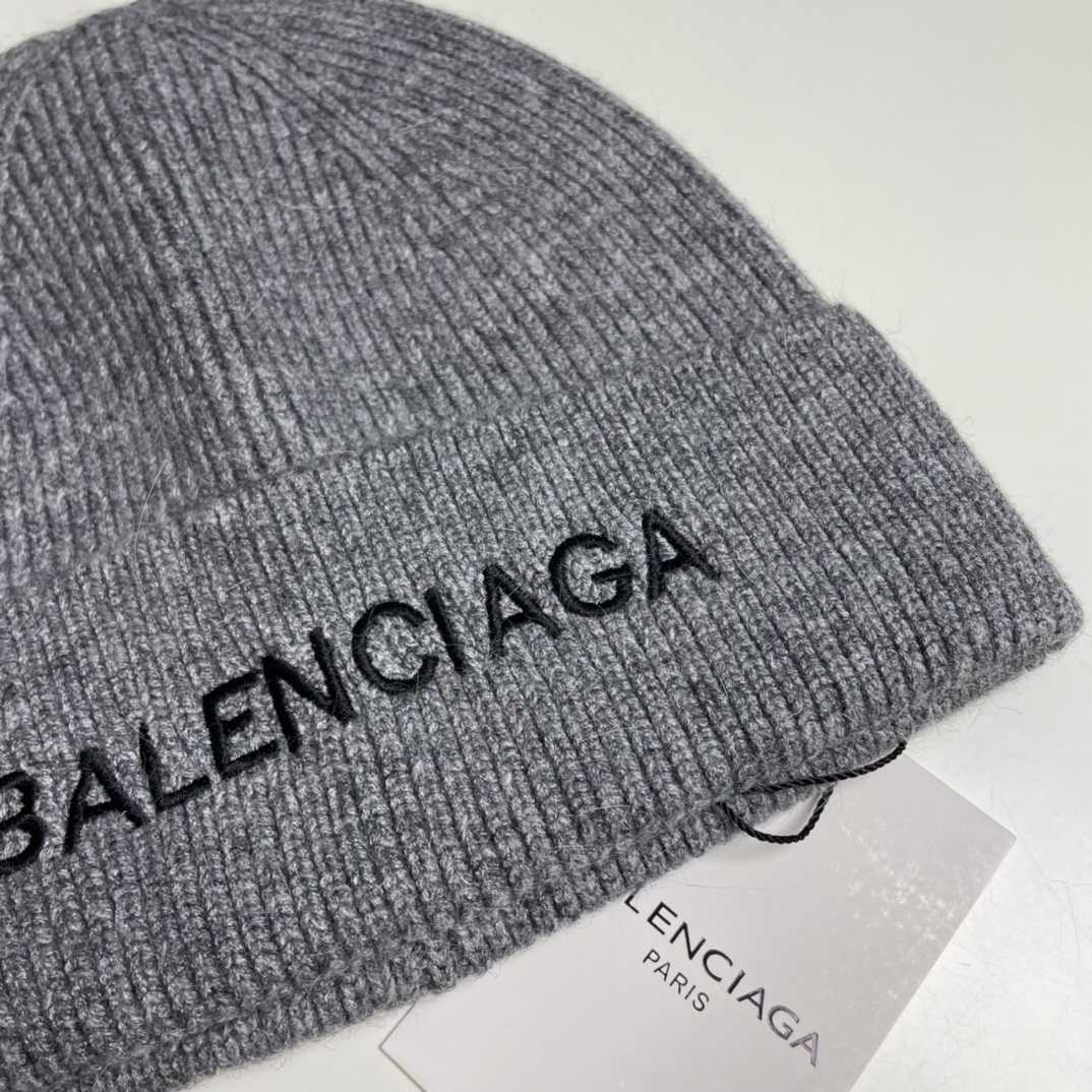 Balenciag Beanie  - PerfectKickZ