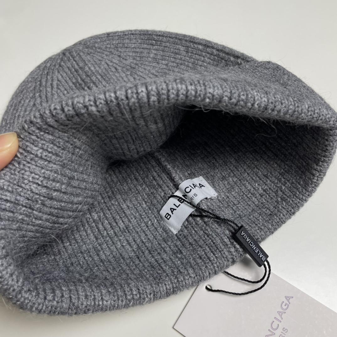 Balenciag Beanie  - PerfectKickZ
