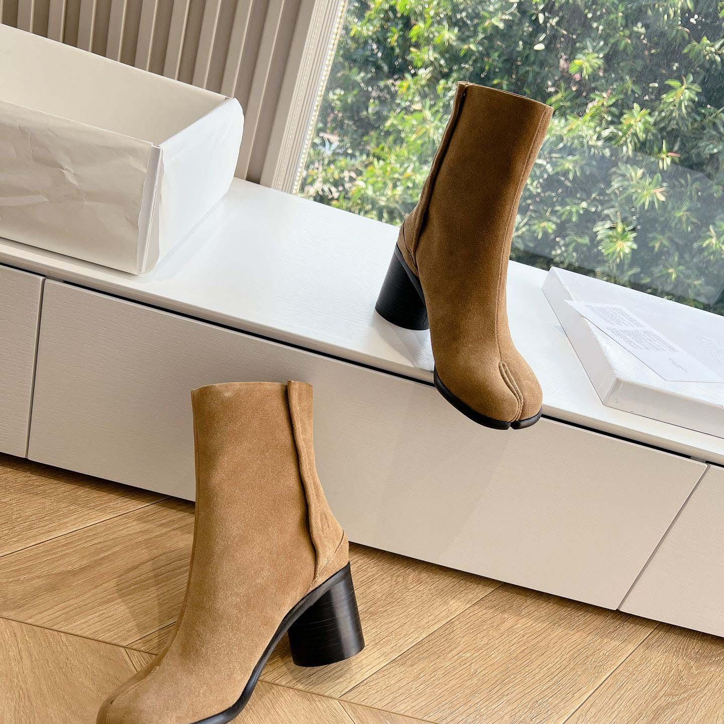 Maison Margiela Tabi Ankle Boots - PerfectKickZ