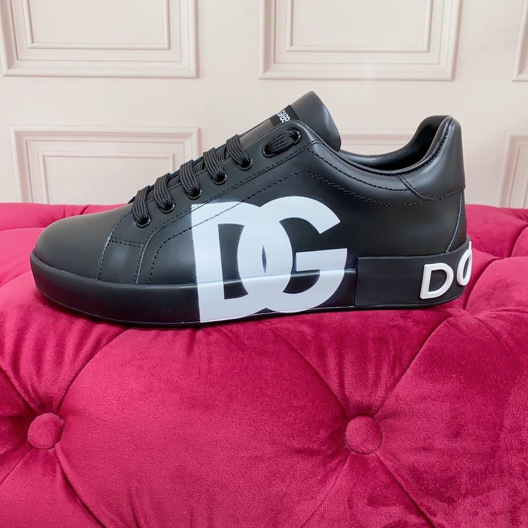 Dolce & Gabbana Logo Printed Portofino Sneakers - PerfectKickZ