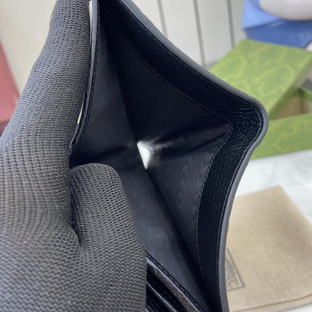 Gucci GG Emblem Medium Wallet - PerfectKickZ