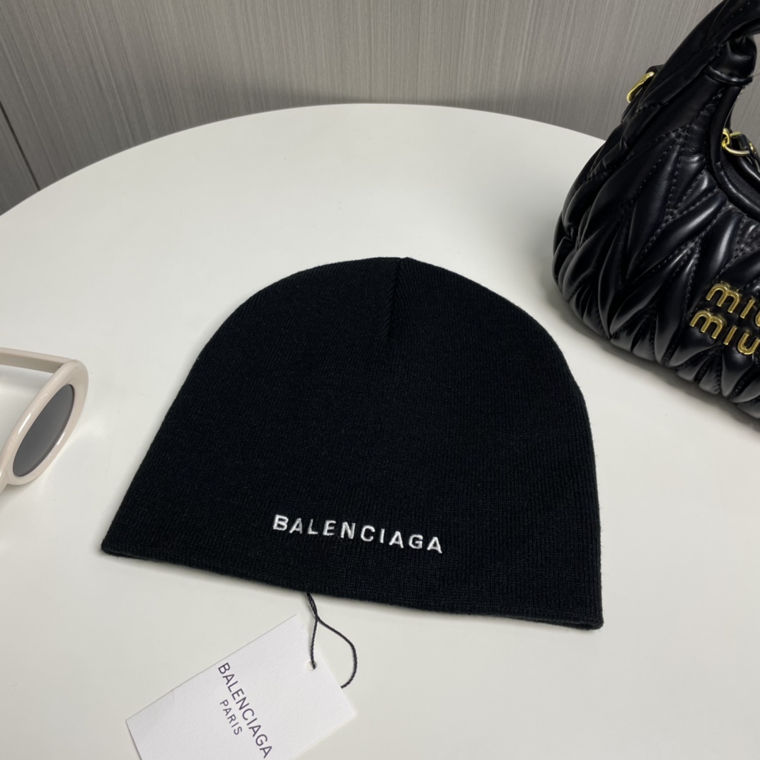 Balenciag Beanie  - PerfectKickZ