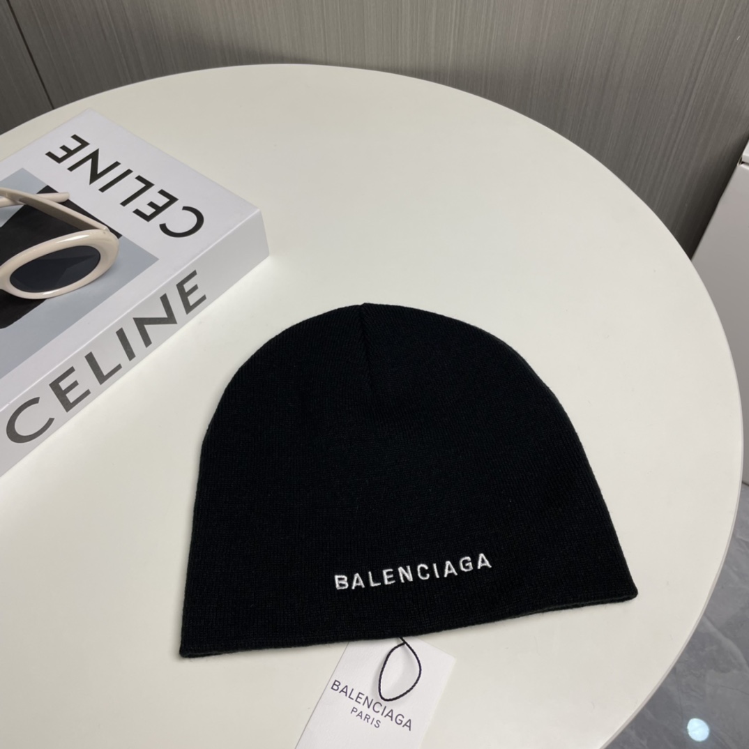 Balenciag Beanie  - PerfectKickZ